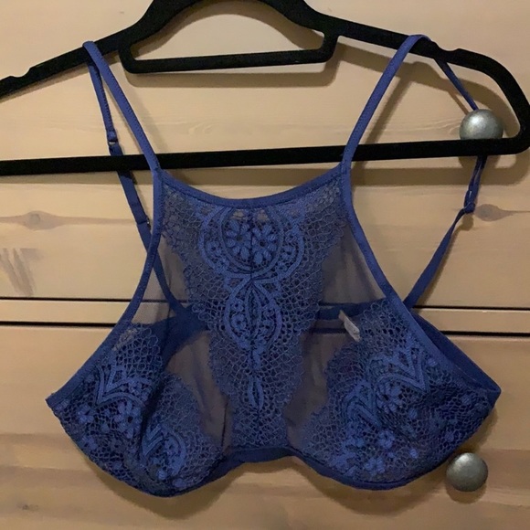 Victoria Secret Size Medium NEW!!! - Picture 1 of 4